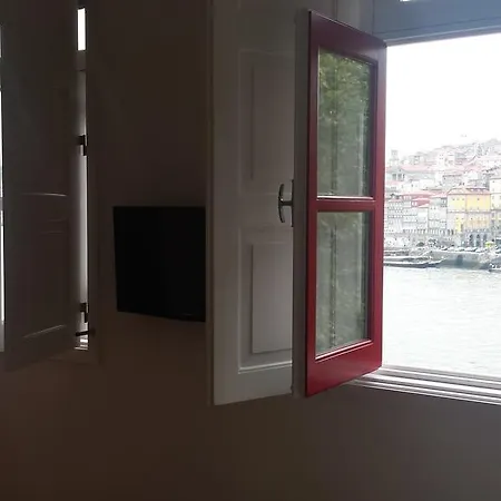 E River Views - 3 Suites